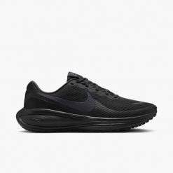 Buty sportowe damskie Nike Revolution 8. Czarne obuwie sportowe damskie Nike, bez wzorów, bez zapięcia, do biegania, Nike Revolution. Za 251.99 zł.
