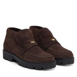 Botki Tommy Hilfiger. Brązowe botki damskie Tommy Hilfiger, bez wzorów, bez obcasa, na płaskiej podeszwie, bez zapięcia. Za 699.99 zł.