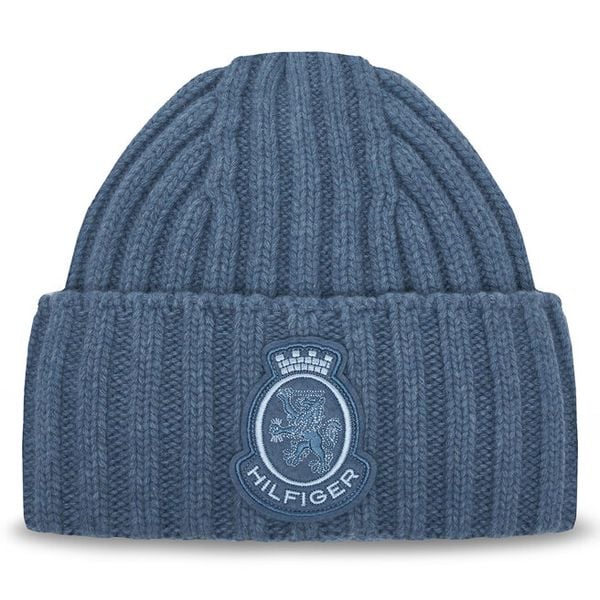 Czapka Tommy Hilfiger. Niebieskie czapki damskie Tommy Hilfiger, na zimę, bez wzorów. Za 349.99 zł.