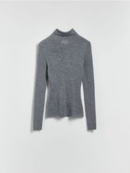 Wełniany sweter z golfem - szary. Szare swetry nierozpinane damskie Reserved, l, bez wzorów, z dzianiny, bez kołnierzyka, bez ramiączek. Za 199.99 zł.