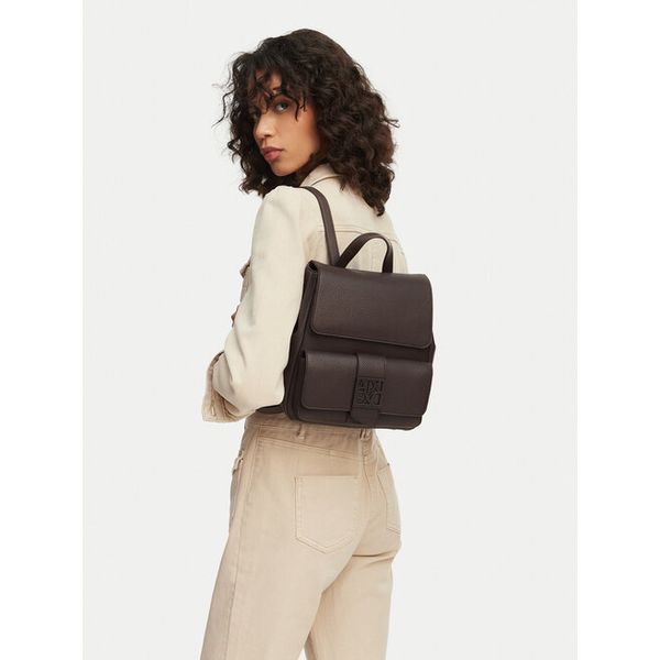Plecak Armani Exchange. Brązowe plecaki damskie Armani Exchange, bez wzorów. Za 607.99 zł.