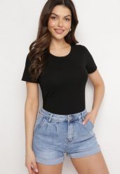 Czarny Bawełniany T-shirt o Klasycznym Kroju Zilira. Czarne t-shirty damskie Born2be, bez wzorów, z bawełny, eleganckie, bez kołnierzyka, bez ramiączek. Za 19.99 zł.