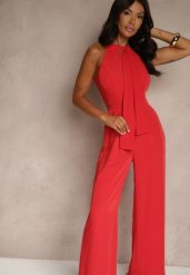 Czerwony Kombinezon Wide Leg z Ozdobnym Wiązaniem przy Szyi Silelia. Czerwone sukienki damskie Renee, na co dzień, l, bez wzorów, eleganckie, bez kołnierzyka, bez ramiączek, kopertowe. Za 99.99 zł.