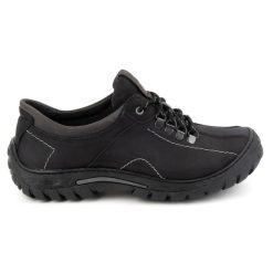 KOMODO Buty męskie trekkingowe skórzane 936K czarne. Czarne trekkingi męskie ze skóry, bez zapięcia. Za 377.80 zł.