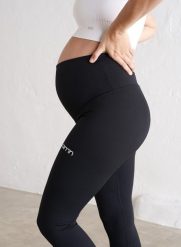 Damskie legginsy ciążowe z wysokim stanem, squat proof Aim High czarne. Czarne legginsy damskie Aim'n, bez wzorów, z elastanu. Za 297.00 zł.