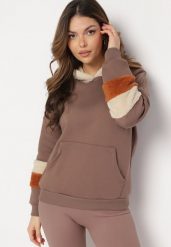 Brązowa Bluza z Kapturem i Futrzanymi Wstawkami Pyroxis. Brązowe bluzy damskie Born2be, bez wzorów, z futra, casualowe, bez ramiączek, z kapturem. Za 89.99 zł.
