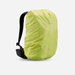 Pokrowiec przeciwdeszczowy na plecak 10/20 l. Zielone plecaki damskie QUECHUA, bez wzorów, z kauczuku, sportowe. Za 25.99 zł.