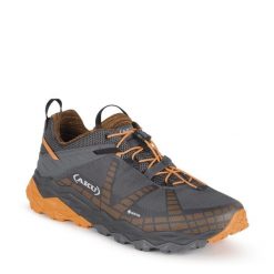 Buty trekkingowe męskie Aku Flyrock Gtx. Brązowe buty zimowe męskie Aku, z materiału, bez zapięcia. Za 839.00 zł.
