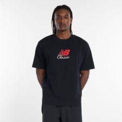 Koszulka męska New Balance MT53610BK – czarna. Czarne koszulki sportowe męskie New Balance, m, bez wzorów, z bawełny, bez ramiączek. Za 169.99 zł.