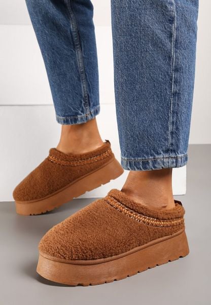 Brązowe Śniegowce na Grubej Podeszwie z Niską Cholewką i Haftem Zinnirella. Brązowe śniegowce damskie Born2be, z wełny, przed kostkę, bez zapięcia. Za 69.99 zł.