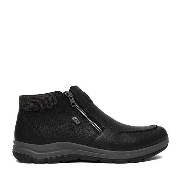 Botki Rieker. Czarne botki męskie Rieker, bez wzorów, bez obcasa, bez zapięcia. Za 449.99 zł.