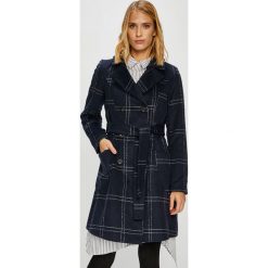 Vila - Płaszcz Zingy. Niebieskie płaszcze damskie Vila, bez wzorów, z materiału, klasyczne, bez kołnierzyka, bez kaptura. W wyprzedaży za 299.90 zł.