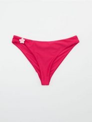 Dół od bikini brazilian z aplikacją w kształcie kwiatka - różowy. Czerwone stroje kąpielowe damskie Sinsay, l, z aplikacjami. Za 19.99 zł.