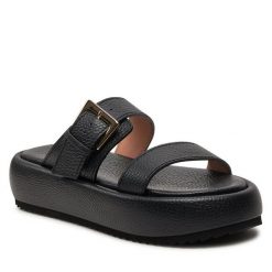 Klapki Pollini. Czarne klapki damskie Pollini, bez wzorów, bez obcasa, bez zapięcia. Za 1,099.00 zł.