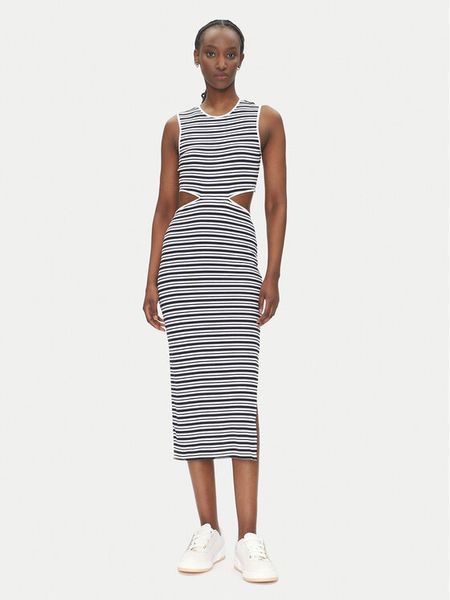 EA7 Emporio Armani Sukienka dzianinowa 7W000301 AF12654 FB101 Biały. Czarne sukienki damskie EA7 Emporio Armani, s, bez wzorów, z dzianiny, bez kołnierzyka, bez ramiączek. Za 269.99 zł.