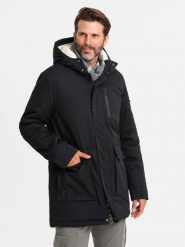 Długa kurtka męska parka z kożuszkiem – czarna V4 OM-JALJ-0181 - XXL. Czarne kurtki męskie Ombre Clothing, l, z aplikacjami, z gumy, klasyczne, z kapturem. W wyprzedaży za 269.99 zł.