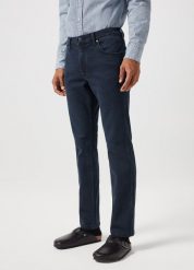 WRANGLER MĘSKIE SPODNIE JANSOWE GREENSBORO CLOUDY SKIES 112350740 W15Q017948. Jeansy męskie Wrangler, z jeansu. Za 229.99 zł.
