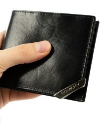Portfel męski czarny z okuciem Rovicky N993-RVTM-GN-6613 BL. Czarne portfele męskie ROVICKY, bez wzorów, ze skóry. Za 61.99 zł.
