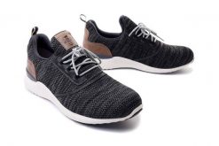 MUSTANG 50A035 czarne, półbuty męskie. Czarne półbuty męskie Mustang, bez wzorów, bez obcasa, bez zapięcia. Za 139.95 zł.