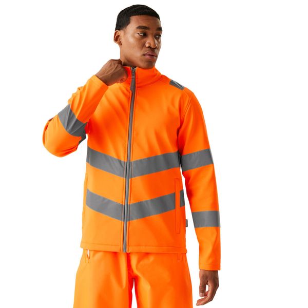 Kurtka Softshellowa Męska 2 Warstwy HiVis. Brązowe kurtki męskie Regatta, m, bez wzorów, z materiału, bez kaptura. Za 147.99 zł.