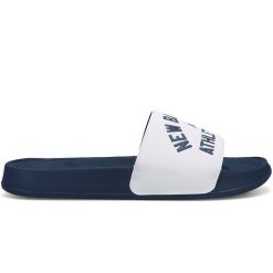 Klapki męskie New Balance SMF200U3 – granatowe. Niebieskie klapki męskie New Balance, bez wzorów, bez zapięcia. Za 99.99 zł.