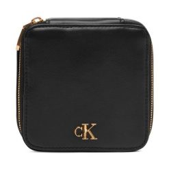 Portfel Calvin Klein. Czarne portfele damskie Calvin Klein. Za 249.99 zł.