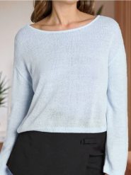 Luźny cienki sweter - niebieski. Niebieskie swetry nierozpinane damskie Sinsay, l, bez wzorów, bez kołnierzyka, bez ramiączek. W wyprzedaży za 24.99 zł.