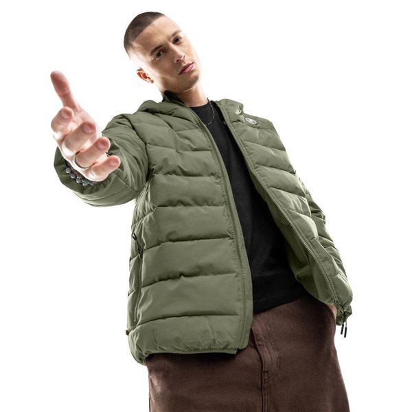 Kurtka puchowa lifestyle wodoodporna męska Sval. Zielone kurtki męskie SIROKO, l, bez wzorów, z puchu, bez kaptura. W wyprzedaży za 296.00 zł.