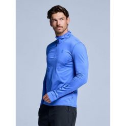 Bluza narciarska - Męska - Arctic 2.0 - Ballpoint Blue. Niebieskie bluzy męskie POEDERBAAS, na zimę, m, bez wzorów, z elastanu, sportowe, bez ramiączek, bez kaptura. W wyprzedaży za 177.72 zł.