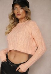 Jasnoróżowy Sweter o Krótkim Kroju z Ozdobnym Splotem Artoria. Czerwone swetry nierozpinane damskie Renee, m, bez wzorów, z jeansu, biznesowe, bez kołnierzyka, bez ramiączek. Za 99.99 zł.