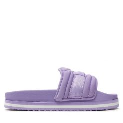 Klapki Fila. Fioletowe klapki damskie Fila, bez wzorów, sportowe, bez obcasa, bez zapięcia. Za 129.99 zł.