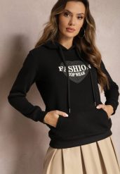 Czarna Bluza Kangurka Ocieplona Polarem z Ozdobnym Nadrukiem Elili. Czarne bluzy damskie Renee, l, bez wzorów, z jeansu, casualowe, bez ramiączek, bez kaptura. Za 79.99 zł.