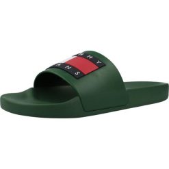 Sandały TOMMY JEANS EM0EM01191 Zielony. Zielone sandały męskie Tommy Hilfiger, bez wzorów, z gumy, bez zapięcia. Za 195.99 zł.