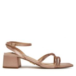 Sandały Steve Madden. Czerwone sandały damskie Steve Madden, bez wzorów, bez obcasa, na słupku, bez zapięcia. Za 359.99 zł.