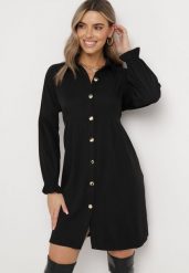 Czarna Luźna Sukienka Koszulowa Momessa. Czarne sukienki damskie Born2be, m, bez wzorów, bez kołnierzyka, bez ramiączek, mini, koszulowe. Za 129.99 zł.