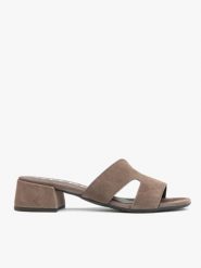 Ciemnobrązowe klapki na niewielkim obcasie. Szare klapki damskie Ryłko, na lato, bez wzorów, ze skóry, eleganckie, z okrągłym noskiem, bez obcasa, na obcasie, bez zapięcia. Za 299.99 zł.