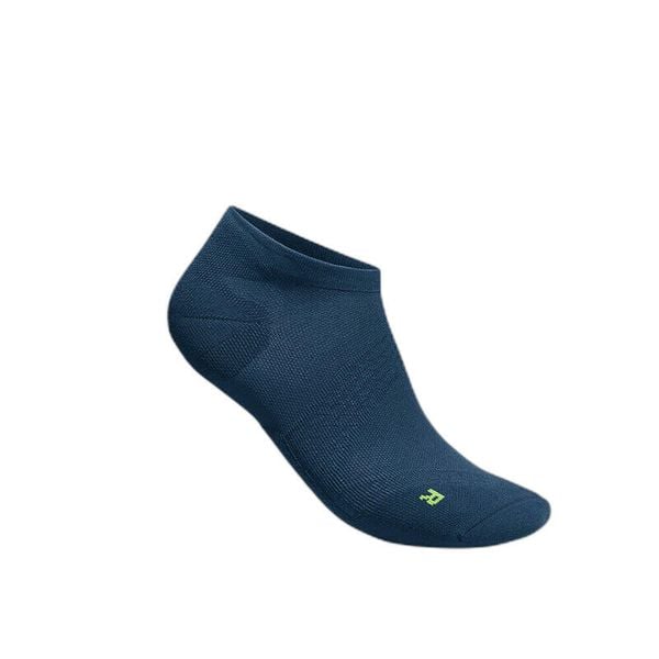 Niskie skarpety Bauerfeind. Niebieskie skarpety męskie BAUERFEIND, bez wzorów, z dzianiny. Za 132.50 zł.