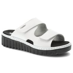 Klapki damskie Rieker, cholewka ze skóry naturalnej z regulowanymi paskami na rzepy odkryty fason profilowana wkładka, białe, V1392-80. Białe klapki damskie Rieker, na lato, bez wzorów, ze skóry, klasyczne, bez obcasa, na koturnie, bez zapięcia. Za 299.00 zł.