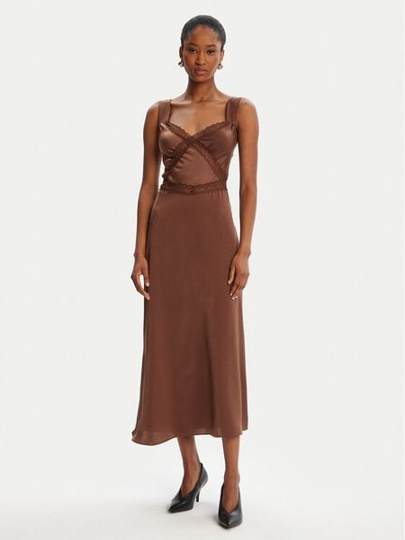 Bardot Sukienka koktajlowa Emory Lace Slip 58603DB Brązowy Regular Fit. Brązowe sukienki damskie Bardot, bez wzorów, z syntetyku, wizytowe, bez kołnierzyka, bez ramiączek. Za 509.99 zł.