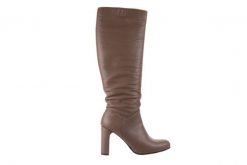 Kozaki Bayla-130 4859 Ciemnobeżowe, Skóra naturalna - 40. Brązowe kozaki damskie Bayla, bez wzorów, ze skóry, bez obcasa, na słupku, bez zapięcia. W wyprzedaży za 269.10 zł.