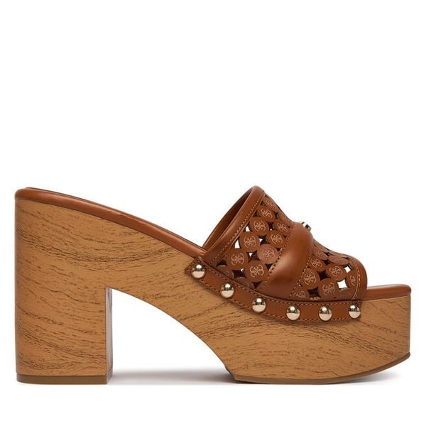 Klapki Guess. Brązowe klapki damskie Guess, z aplikacjami, bez obcasa, bez zapięcia. Za 554.99 zł.