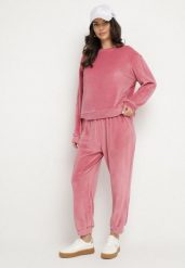 Różowy Welurowy Komplet Dresowy Bluza i Spodnie Typu Jogger Lisilwena. Czerwone bluzy damskie Born2be, l, bez wzorów, z dresówki, eleganckie, bez ramiączek, bez kaptura. Za 89.99 zł.