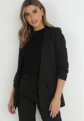 Czarna Marynarka Thaelenia. Czarne marynarki i żakiety damskie Born2be, z aplikacjami, eleganckie, bez kołnierzyka, bez ramiączek. Za 99.99 zł.