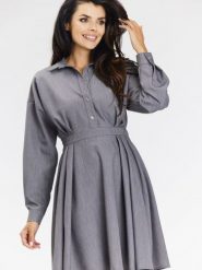 Sukienka Model A668 Grey - awama. Szare sukienki damskie Awama, do pracy, l, bez wzorów, z elastanu, biznesowe, bez kołnierzyka, plus size, bez ramiączek, midi, koszulowe. Za 398.95 zł.