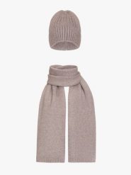 Szara czapka i szalik z domieszką wełny. Szare czapki damskie Ryłko, bez wzorów, z tkaniny. Za 179.99 zł.