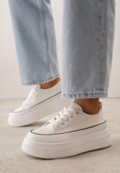 Białe Trampki VICES na Grubej Podeszwie Zdobione Lamówką Riosara. Białe obuwie sportowe damskie Born2be, z aplikacjami, z jeansu, bez zapięcia. Za 84.99 zł.