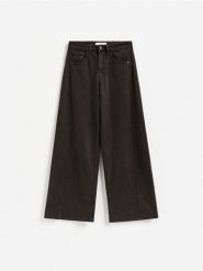 Jeansy wide leg soft - dark grey jeans. Szare jeansy damskie Reserved, bez wzorów, z bawełny. Za 139.99 zł.
