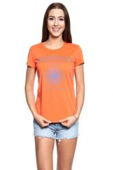 MUSTANG T SHIRT DAMSKI Alexia C Print 1009840 7096. Brązowe t-shirty damskie Mustang, s, bez wzorów, bez kołnierzyka, bez ramiączek. W wyprzedaży za 39.99 zł.