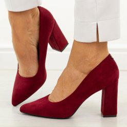 Bordowe czółenka damskie na słupku Sergio Leone Pb216. Czerwone czółenka damskie Sergio Leone, na jesień, bez wzorów, ze skóry, eleganckie, bez obcasa, na słupku, bez zapięcia. Za 169.00 zł.