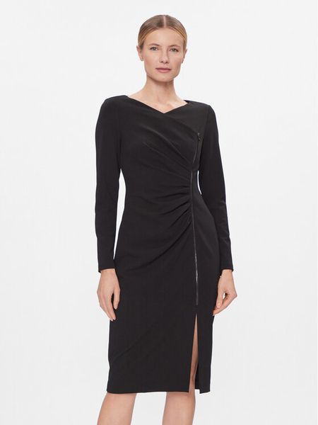 DKNY Sukienka koktajlowa DD3J1493 Czarny Regular Fit. Czarne sukienki damskie DKNY, bez wzorów, z syntetyku, wizytowe, bez kołnierzyka, bez ramiączek. Za 469.99 zł.